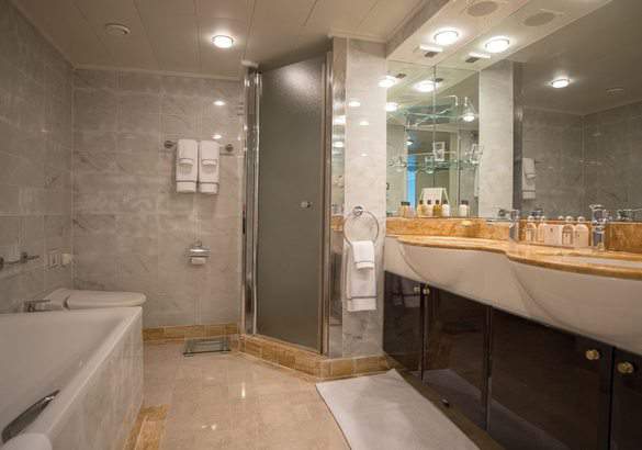 RSSC Seven Seas Mariner Grand Suite 1.jpg